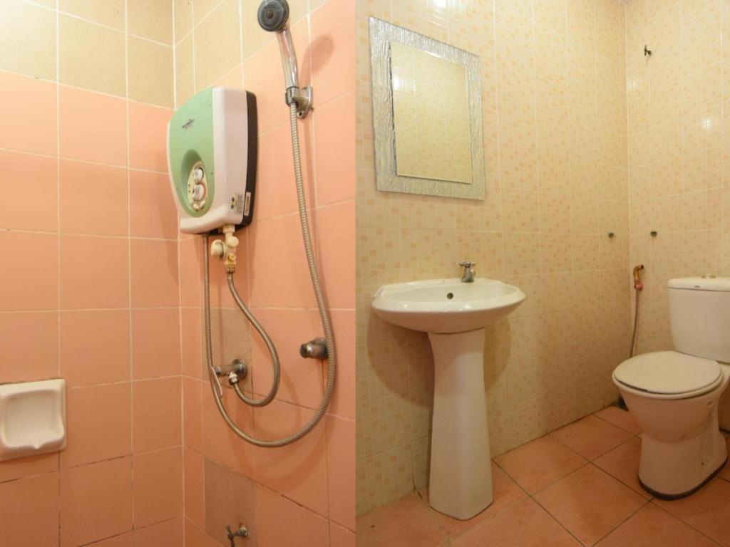 Oyo 89642 Highway Inn Mukah Zewnętrze zdjęcie