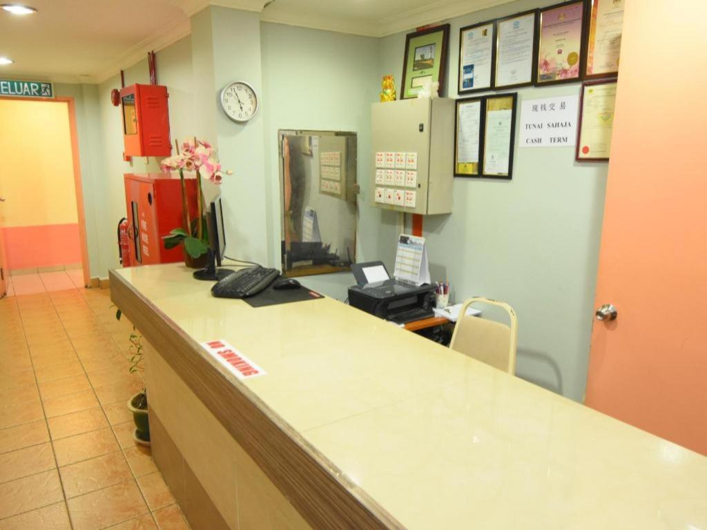Oyo 89642 Highway Inn Mukah Zewnętrze zdjęcie