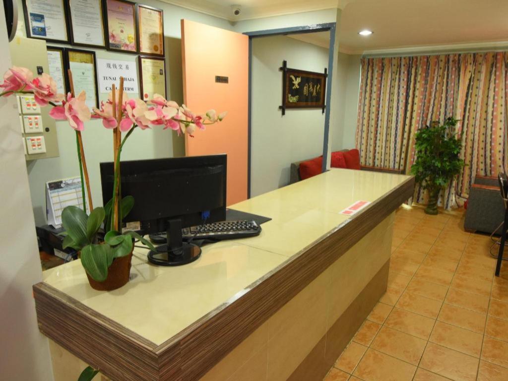 Oyo 89642 Highway Inn Mukah Zewnętrze zdjęcie